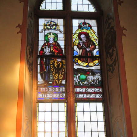 Bild vergrößern: St.MartinusBuntglasfenster3