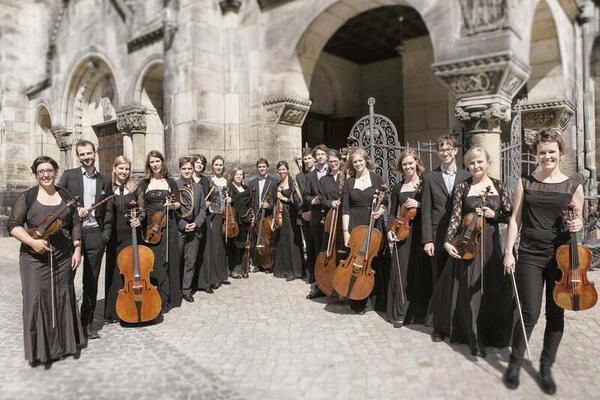 Gruppenaufnahme des Ensemble "la festa musicale" in Hannover