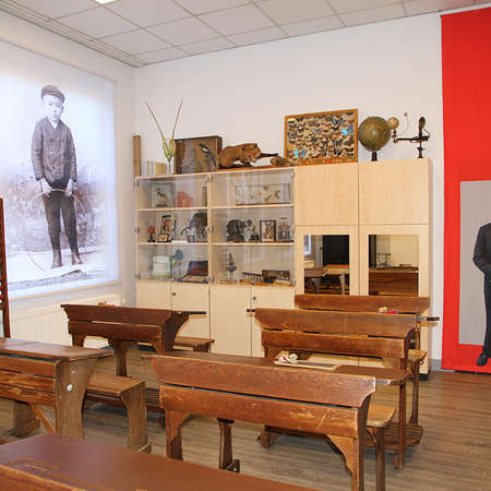 Bild vergrößern: Historisches Klassenzimmer - Schulmuseum